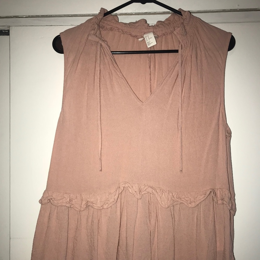 NWOT H&M Pink Creped Sleeveless Blouse w/ Ruffles